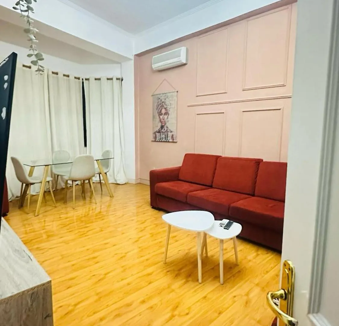 Sunlight & Comfort Flat 4 Pax Tirana 0*,