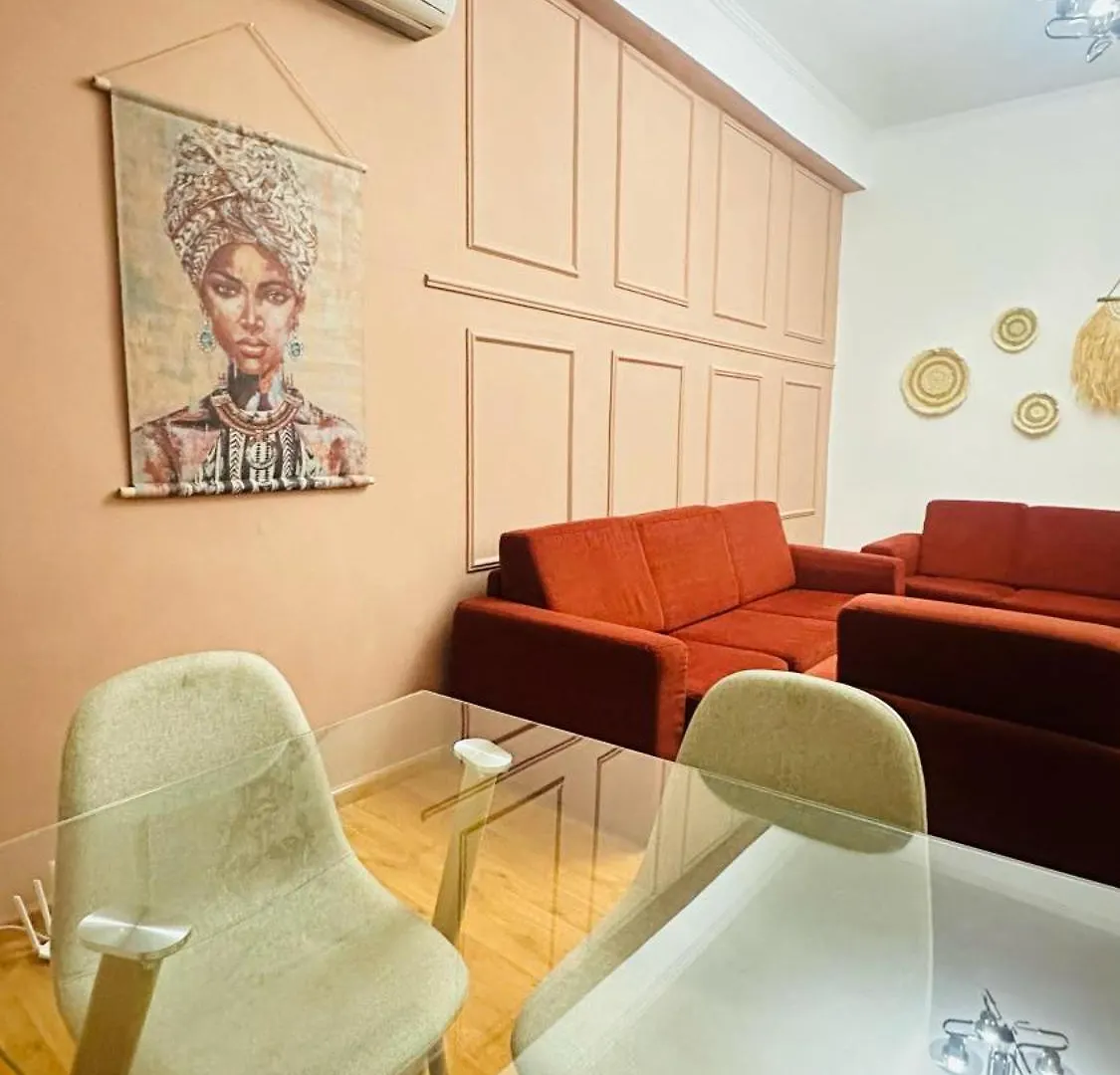 Sunlight & Comfort Flat 4 Pax Tirana Apartmán