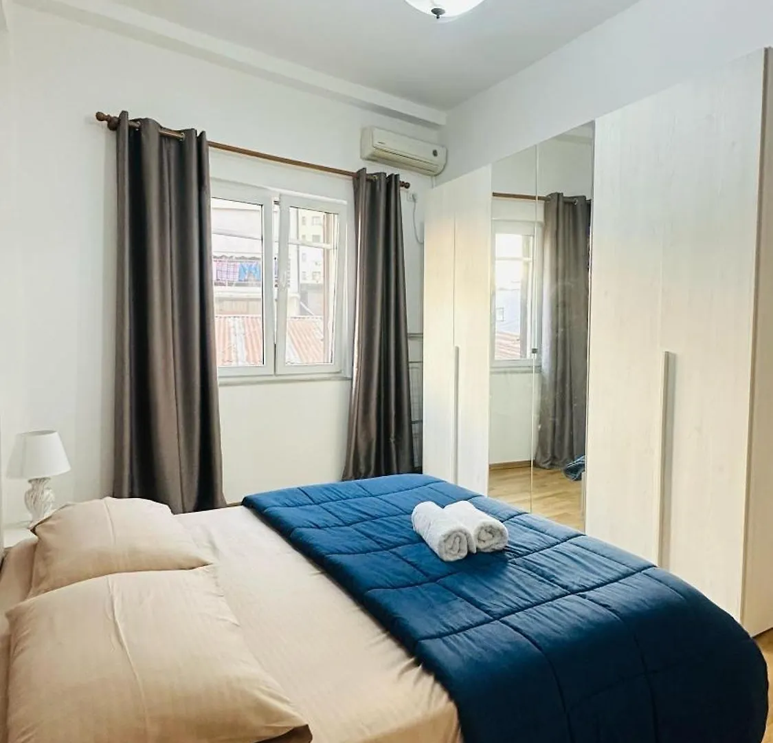 Sunlight & Comfort Flat 4 Pax Tirana 0*,