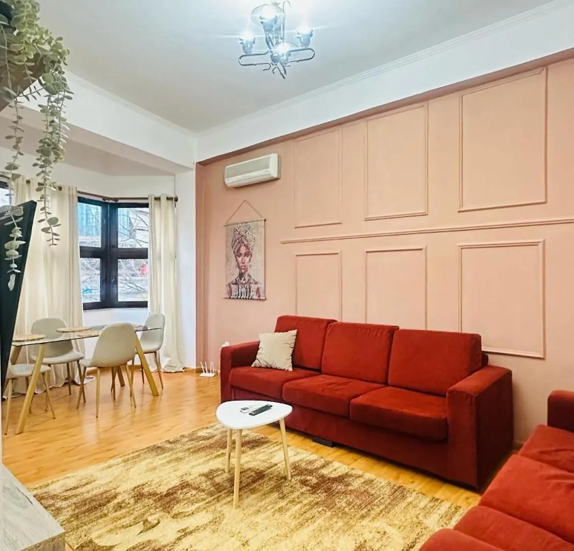 Sunlight & Comfort Flat 4 Pax Tirana